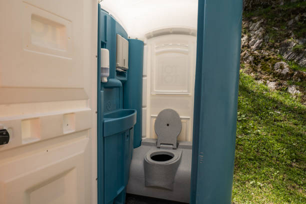 Professional Portable Potty Rental  in Waverly, IL